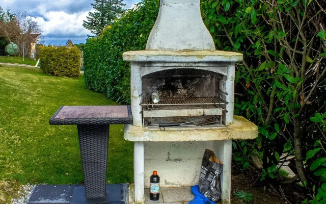 Comfort Near Castle Views