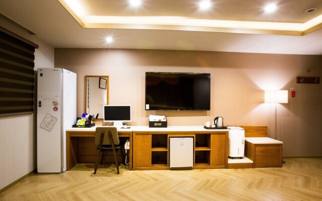 Design Hotel 2ne1 Jukdo Market Pohang