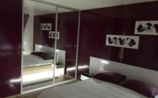 Appartement de 2 chambres avec balcon et wifi a Apach