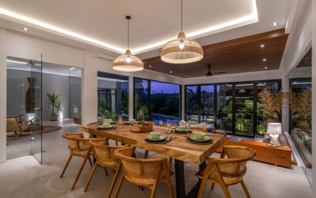 Villa Luna - 4BR in Pererenan