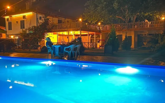 Tas Konak Butik Otel Bungalov