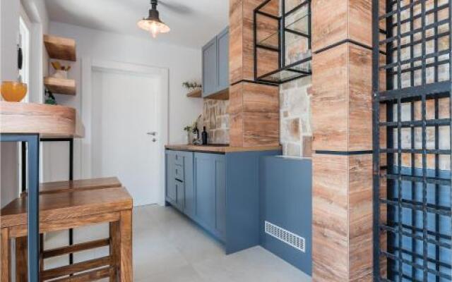 Four-Bedroom Holiday Home in Milna