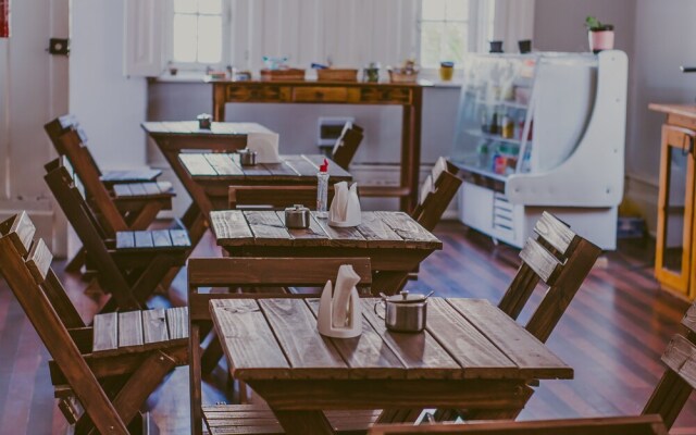 Vila Santa Eulália Hostel