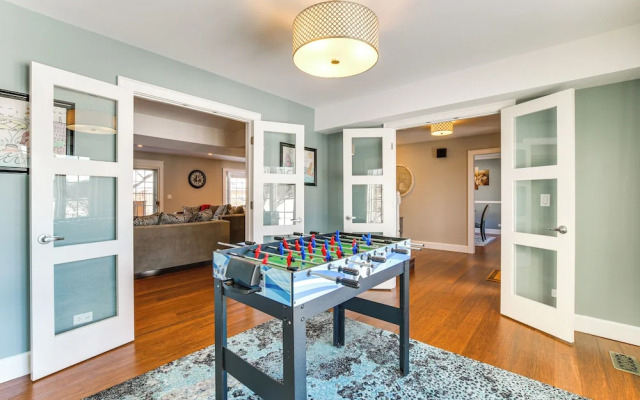 Bike & Kayak: Lakefront Prospect Heights Home