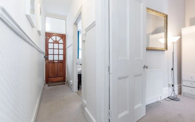 Clapham 2Bed with Patio by BaseToGo