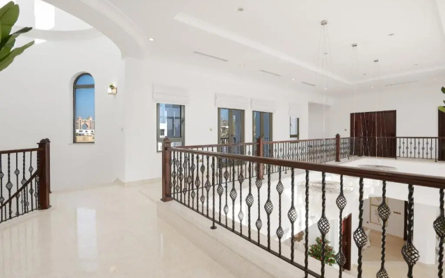 Maison Privee - Villa on Beach w Private Pool The Palm Jumeirah