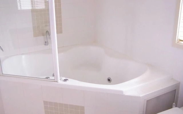 Jubilee Apartment 12