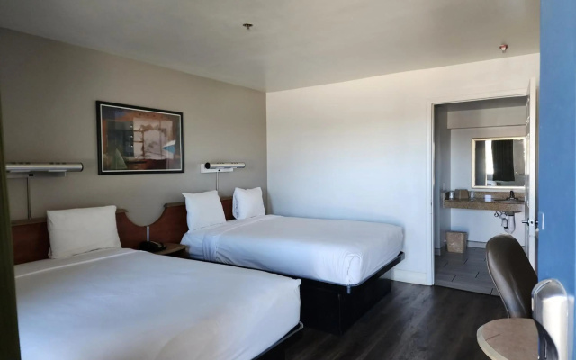 Motel 6 Barstow