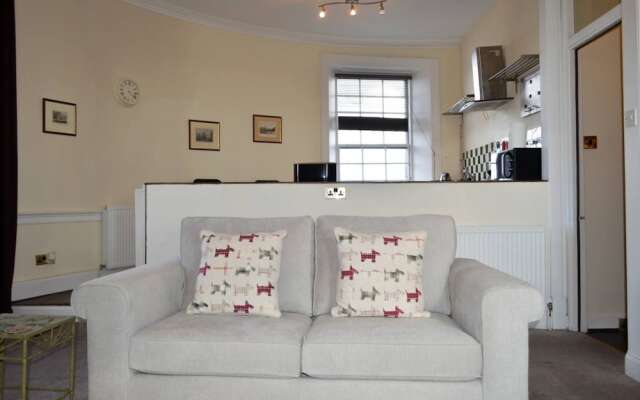 Unique Studio Apartment With Roof Terrace