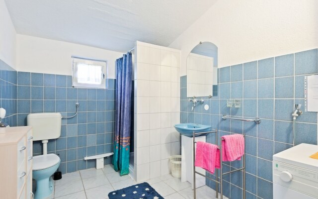 Comfortable Apartment With Large Covered Terrace