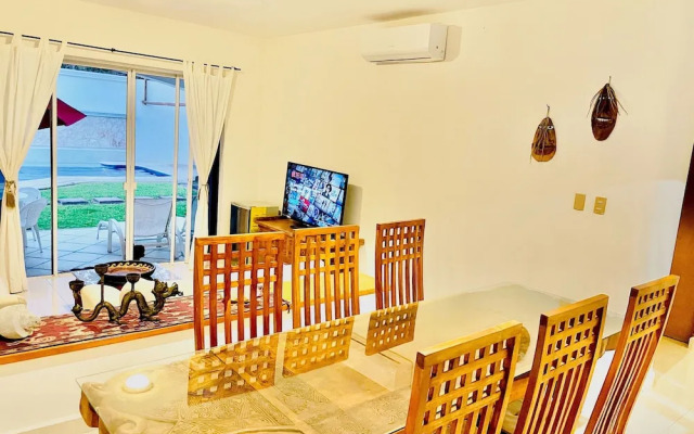 8 Pax Basic Pool Villa
