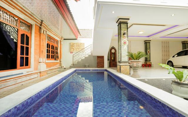 OYO 4003 Ceria Guesthouse Seminyak