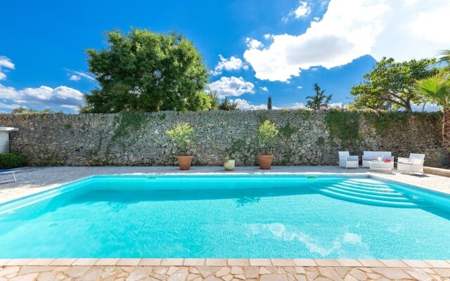 1966 Villa Medici Alla Macchia by Perle di Puglia