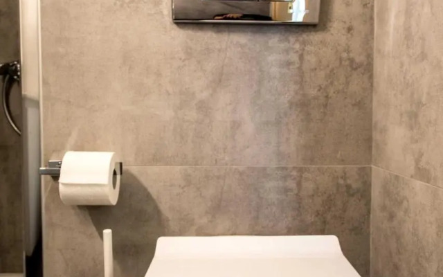The Modern Suite