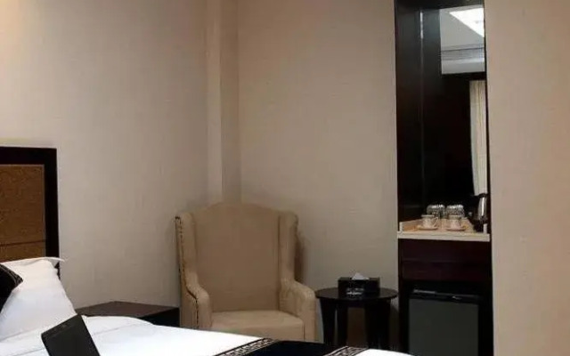 Shenzhen Douhui Fashion Hotel