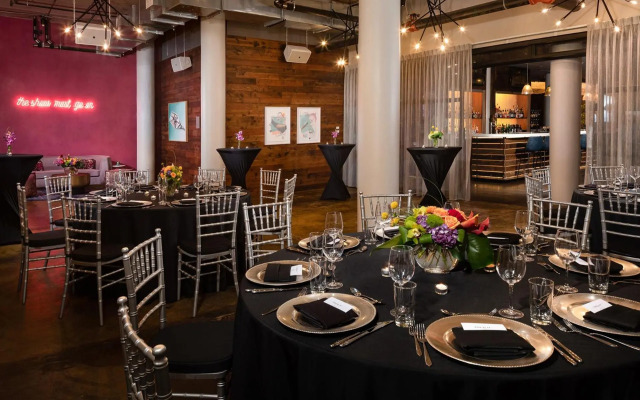 Canvas Hotel Dallas