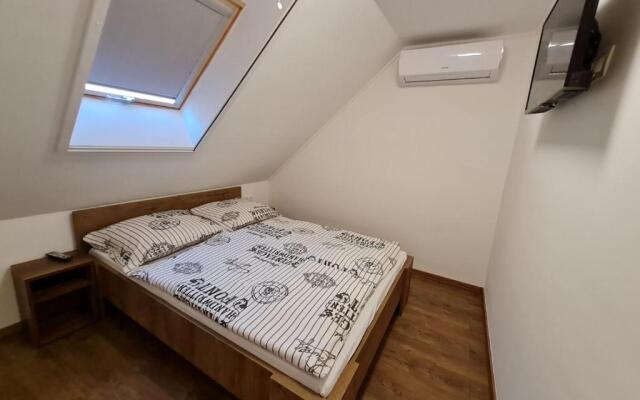 Holdudvar Apartman