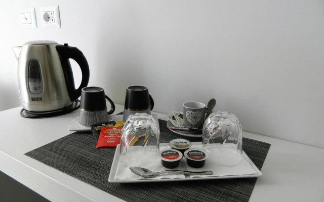 Eighty Four Luxury Rooms