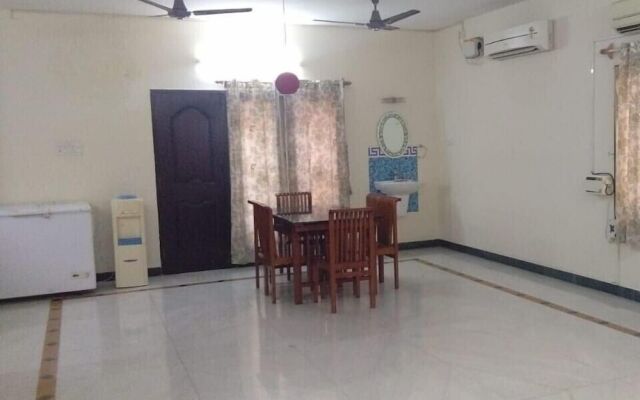 Maxiprime Hotels Panaiyur