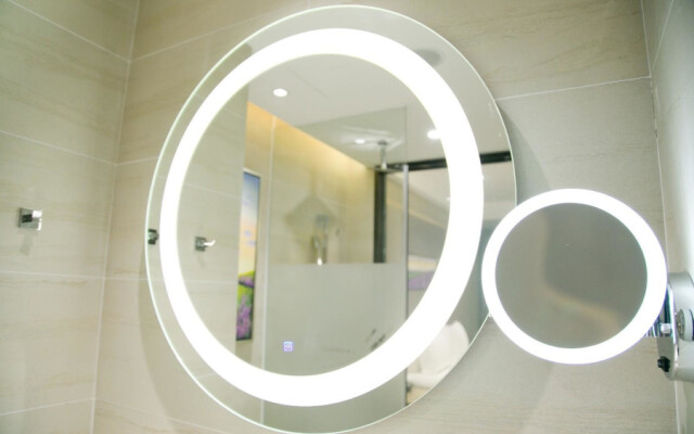 Lavande Hotels Shenzhen Longgang Dayun Center Jixiang Metro Station