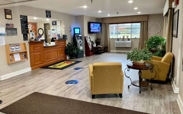 Super 8 by Wyndham Clearfield