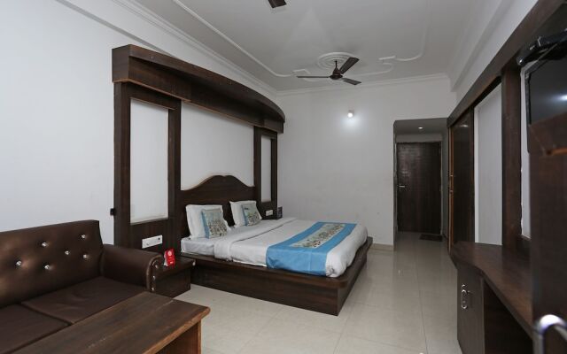 OYO 5239 Hotel Satya Shree