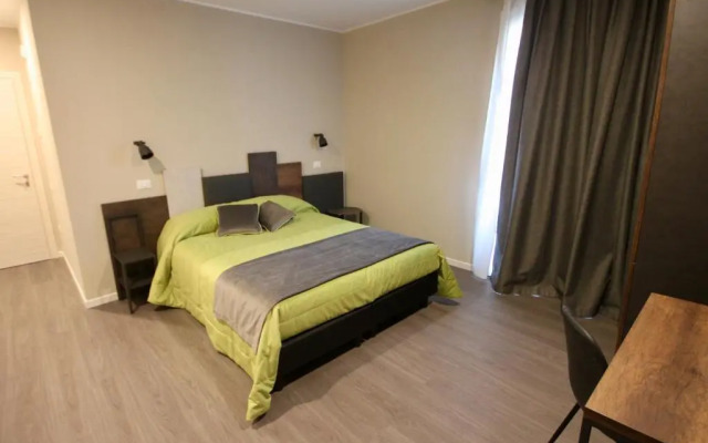 Pove 2.4 Hotel