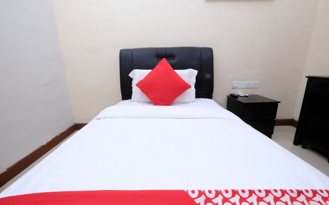 OYO 714 Arina Hotel – Guest Rooms – Kajang