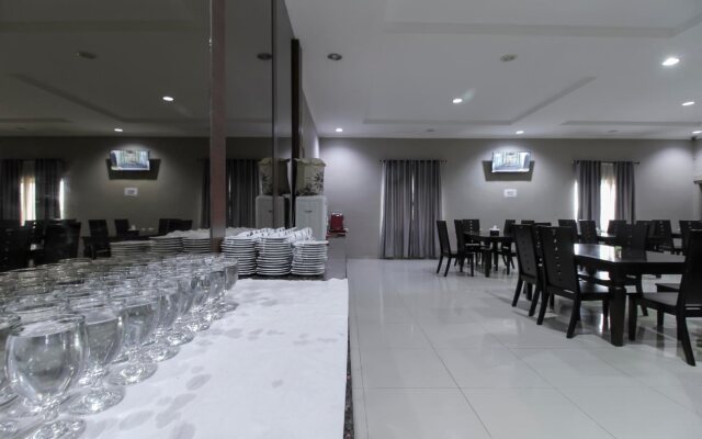 RedDoorz Plus Syariah @ Jalan Sriwijaya Medan