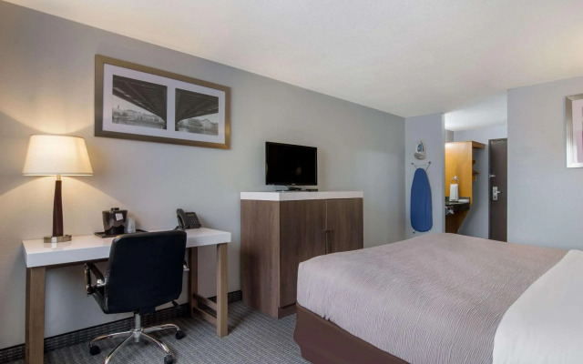 Quality Inn & Suites Silverdale Bangor - Keyport