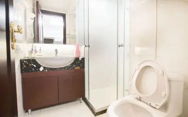 Guilin Fantasy Space Hotel Apartment