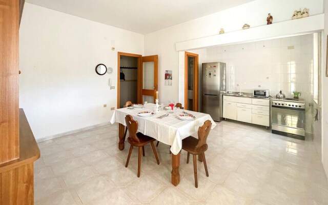Amazing Apartment in Lizzano With 2 Bedrooms