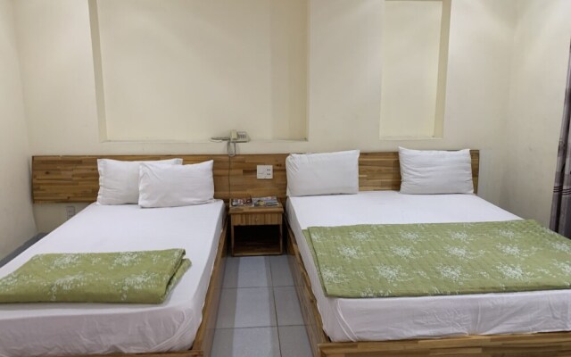 OYO 999 Vip Hostel