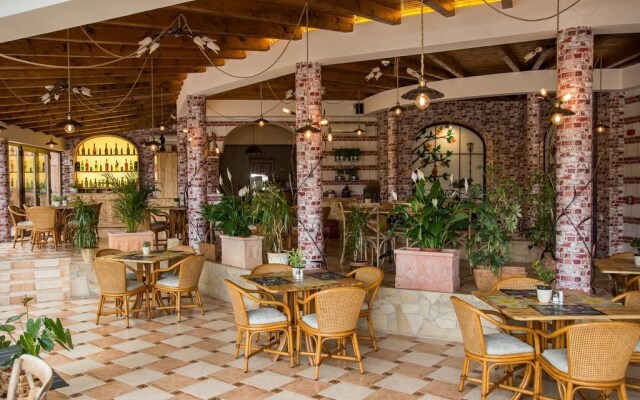 Platan Garden Rooms & Restaurant