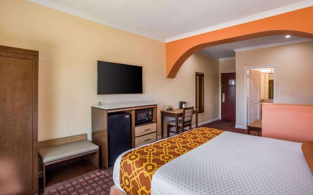 Rodeway Inn & Suites Pasadena