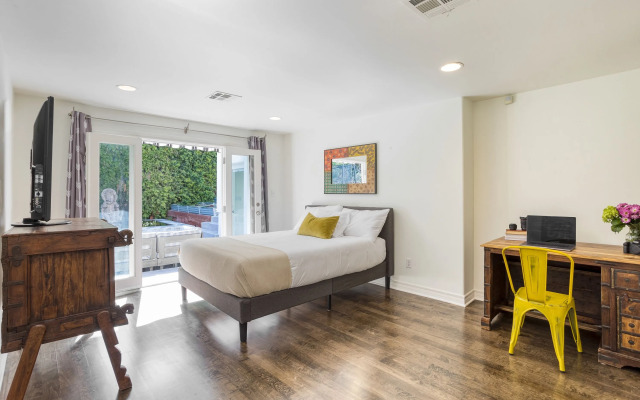 Valentino by AvantStay | Luxury Hollywood Mansion, Los Angeles