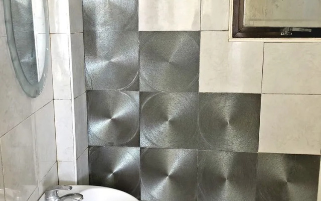 Rey-Alexandria Suites Annex