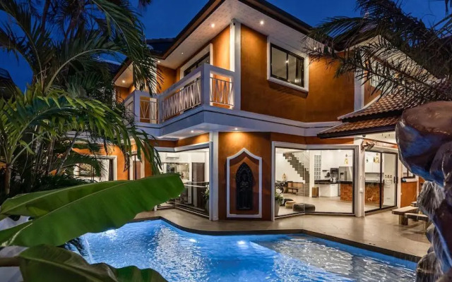 GOLDLAND Luxury Pool Villa Pattaya Walking Street 8 Bedrooms
