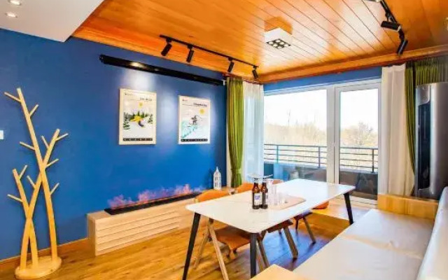 Xueren Nuandeng Apartment