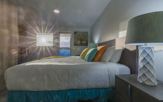Turibana Plaza Suite 6 w Balcony