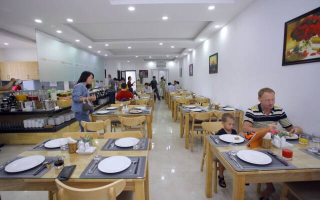 Mihaco Apartments and Hotel