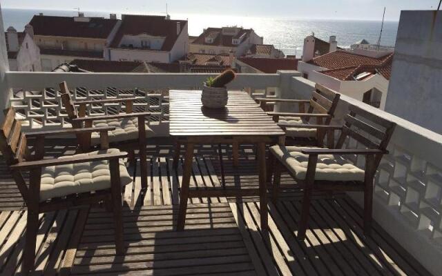 Nesha Surf Flat Ericeira Center
