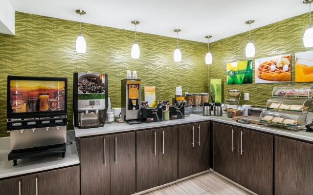 Comfort Inn & Suites Midtown