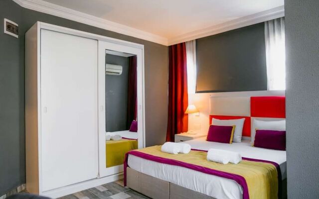 Orange Owl Hotel