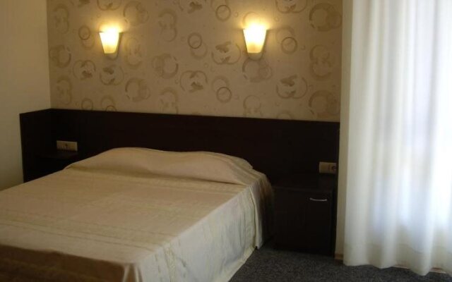 Family Hotel Avramov