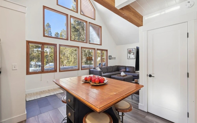 Chalet Blue 2 Bedroom Home by RedAwning