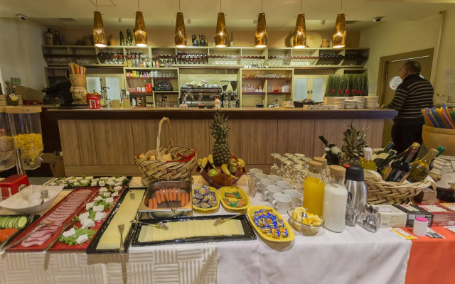 Hotel Lirak