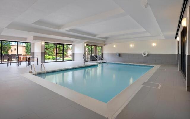 Courtyard by Marriott Chicago Midway Airport