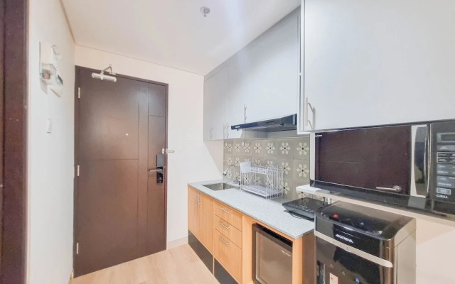 Good And Comfort Stay Studio Patraland Amarta Apartment