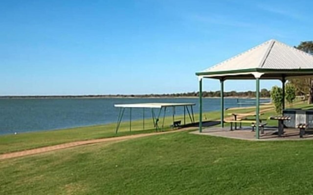 Barmera Lake Resort Motel